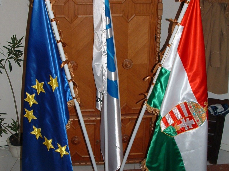 3-mas zászlótartó