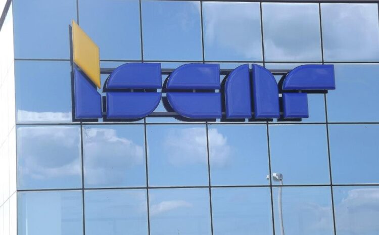  Épület feliratozás, üzletdekoráció